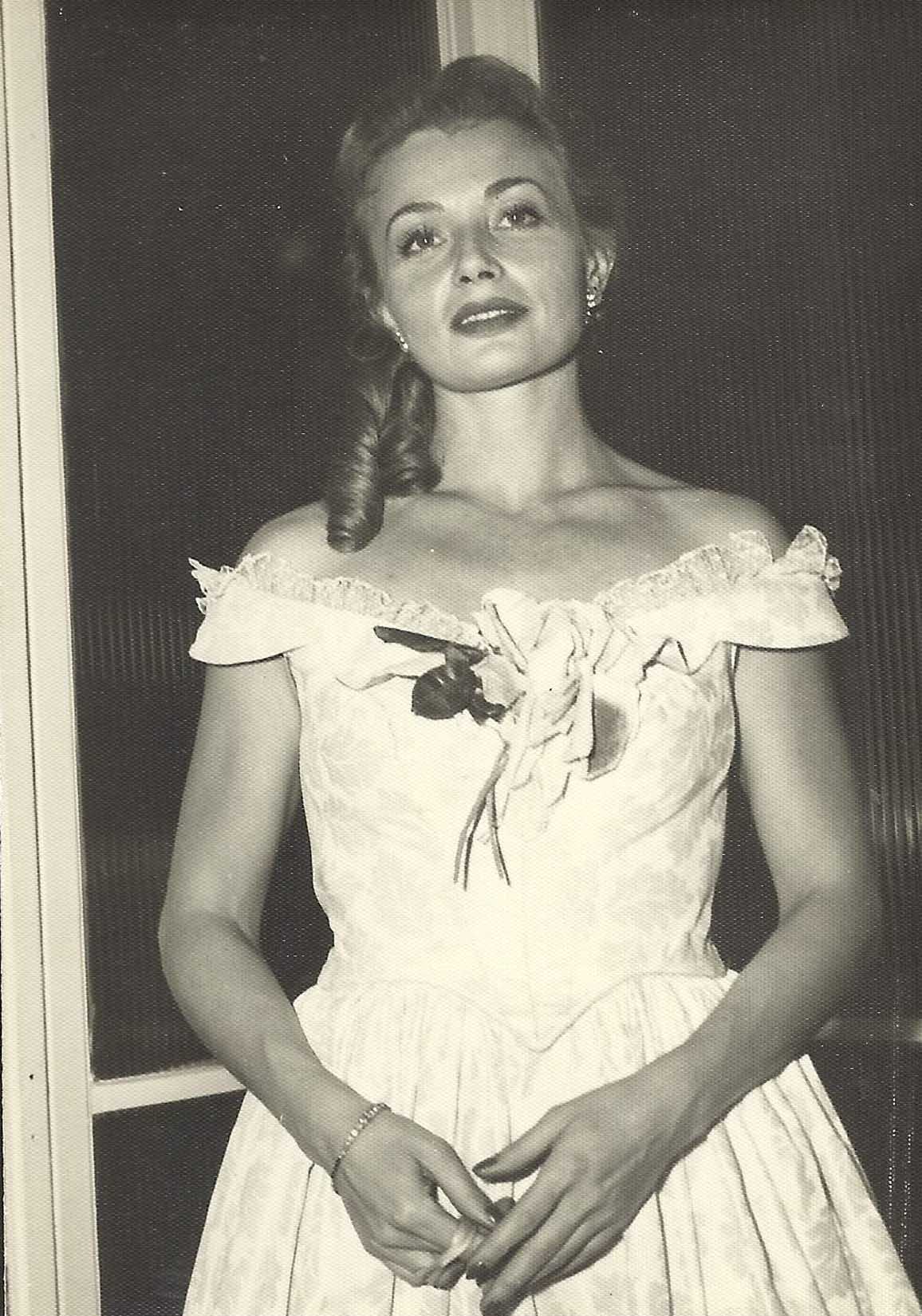 MARIA PALMER Original Vintage PORTRAIT 1950's SNAPSHOT ONE OF A KIND