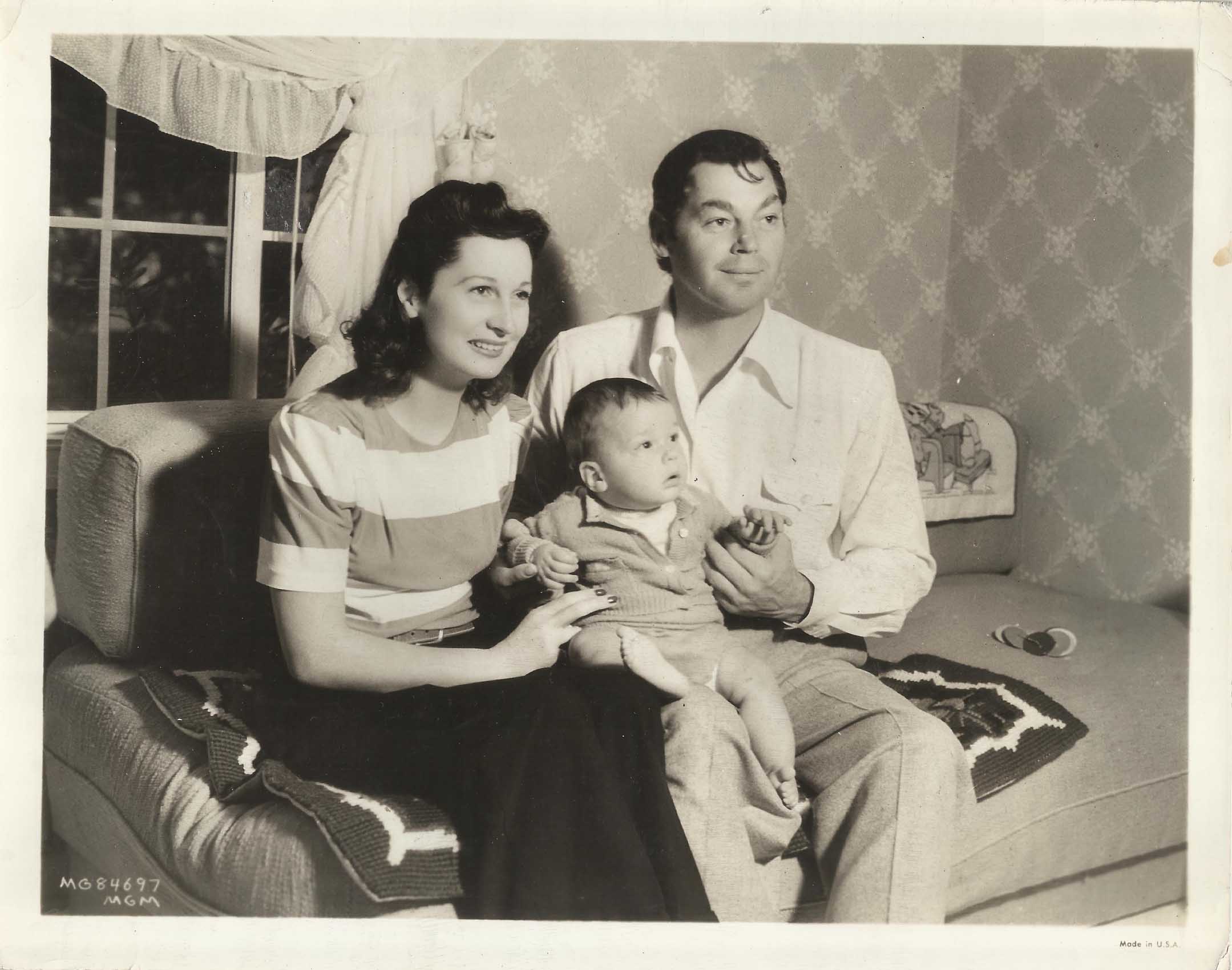 JOHNNY WEISSMULLER & BERYE SCOTT Original Vintage CANDID PORTRAIT 1940